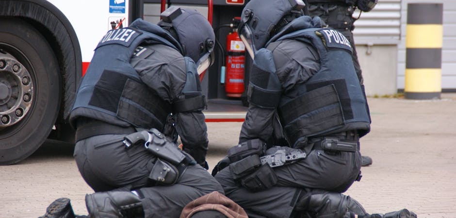 Istanbul8217da Yolsuzluk Operasyonu Imamoglu8217nun Korumasi Gozaltinda featured